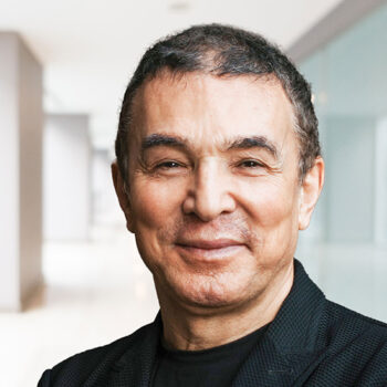 Dr Ellouse headshot